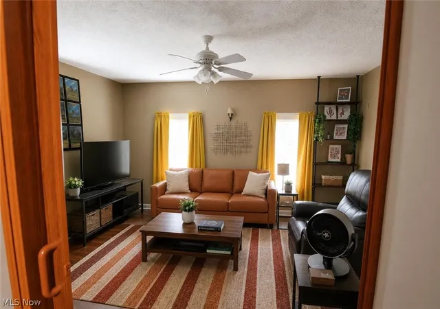 Photo 4 of Sale Pending at 318 N Pardee St, Wadsworth, OH 44281 | MLS# 5234948 | Listing updated on 2026-08-26