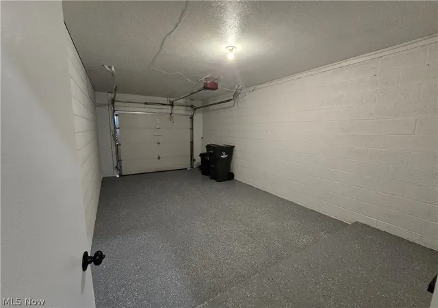 Listing Photo 2 - Condo for sale in building located at 144 Kimrose Ln, Broadview Heights, OH 44147 - Unit #