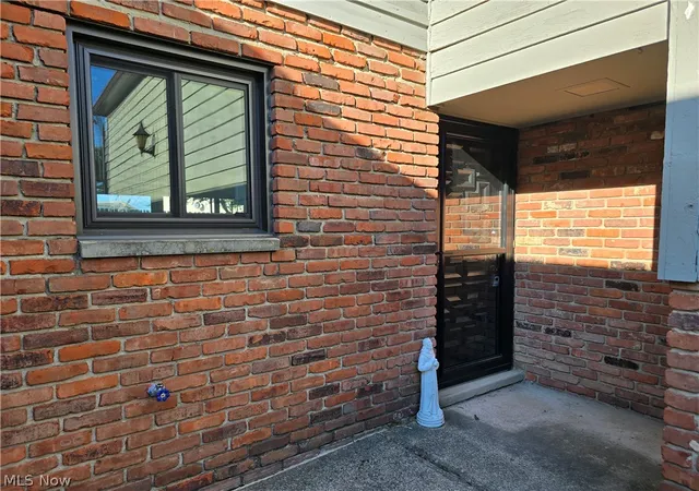 Photo 2 of Condo for sale at 144 Kimrose Ln, Broadview Heights, OH 44147 | MLS# 5235483 | Listing updated on 2026-08-11