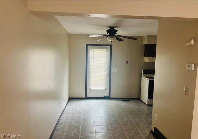 Listing Photo 5 - Condo for sale in building located at 406 Maplebrook Dr, Painesville, OH 44077 - Unit #406