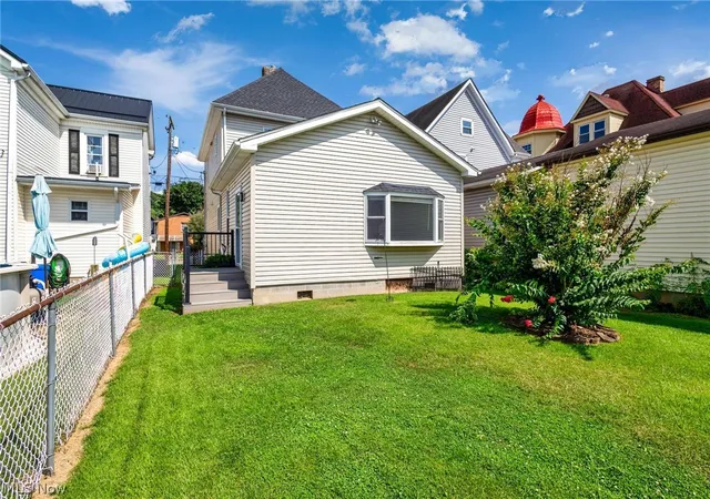Photo 3 of Single family home for sale at 2017 Main St, Wellsburg, WV 26070 | MLS# 5235446 | Listing updated on 2026-08-19
