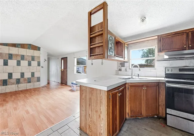 Photo 2 of Single family home for sale at 10938 Leader Rd, Chardon, OH 44024 | MLS# 5235471 | Listing updated on 2026-09-01