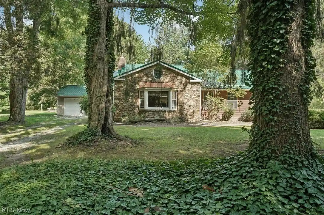 Photo 1 of Single family home for sale at 11843 Taylor Wells Rd, Chardon, OH 44024 | MLS# 5235282 | Listing updated on 2026-10-20