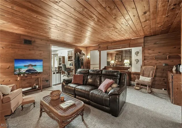 Photo 3 of Single family home for sale at 11843 Taylor Wells Rd, Chardon, OH 44024 | MLS# 5235282 | Listing updated on 2026-08-26