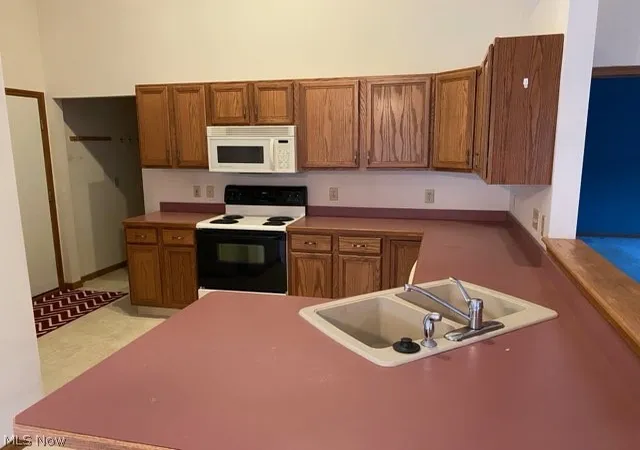 Listing Photo 4 - Condo for sale in building located at 3836 Fennway Blvd, Medina, OH 44256