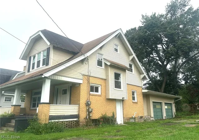 Photo 1 of Single family home for sale at 285 Poland Ave, Struthers, OH 44471 | MLS# 5235531 | Listing updated on 2026-08-15