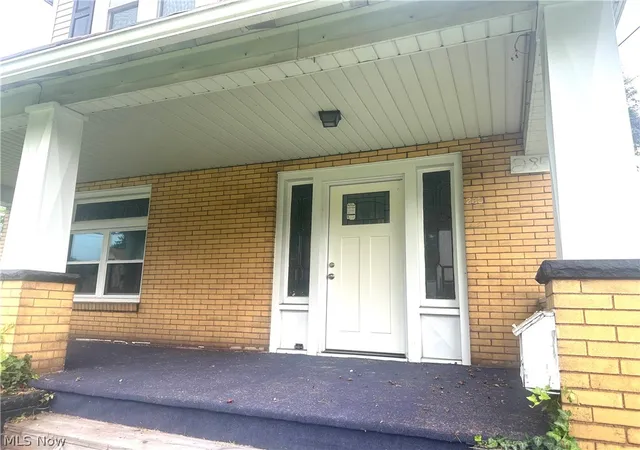 Photo 2 of Single family home for sale at 285 Poland Ave, Struthers, OH 44471 | MLS# 5235531 | Listing updated on 2026-08-15