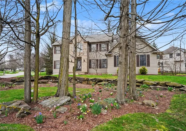 Photo 2 of Single family home for sale at 9498 Andrew Dr, Twinsburg, OH 44087 | MLS# 5235432 | Listing updated on 2026-10-01