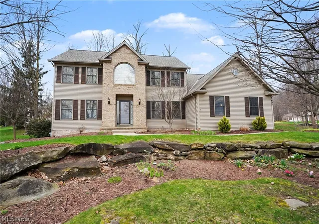 Photo 3 of Single family home for sale at 9498 Andrew Dr, Twinsburg, OH 44087 | MLS# 5235432 | Listing updated on 2026-10-01
