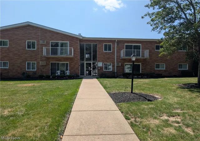 Photo 1 of Condo for sale at 481 Tollis Pkwy #170E, Broadview Heights, OH 44147 | MLS# 5235609 | Listing updated on 2026-08-24