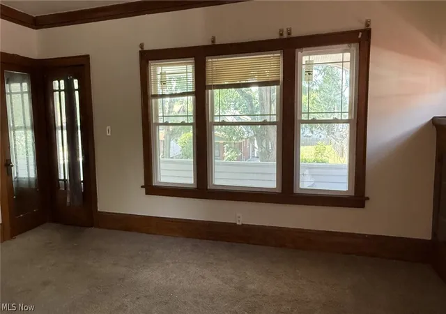 Listing Photo 5 - Condo for sale in building located at 3729 Chelton Rd, Cleveland, OH 44120