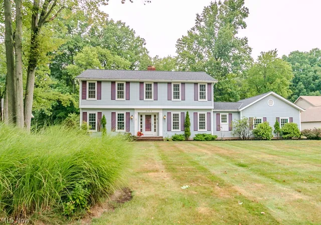 Photo 2 of Sale Pending at 6555 Creekside Trl, Solon, OH 44139 | MLS# 5233699 | Listing updated on 2026-08-19
