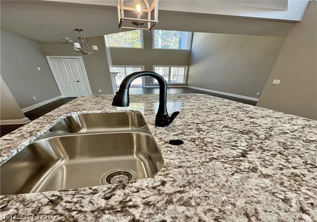 Listing Photo 5 - Condo for sale in building located at 32088 Tuscan Ln, Avon Lake, OH 44012 - Unit #M-4