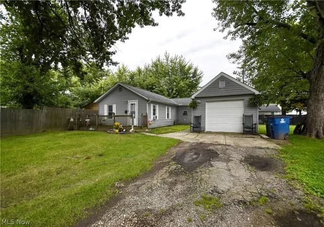 Photo 1 of Sale Pending at 902 Quentin Rd, Eastlake, OH 44095 | MLS# 5235637 | Listing updated on 2026-08-24