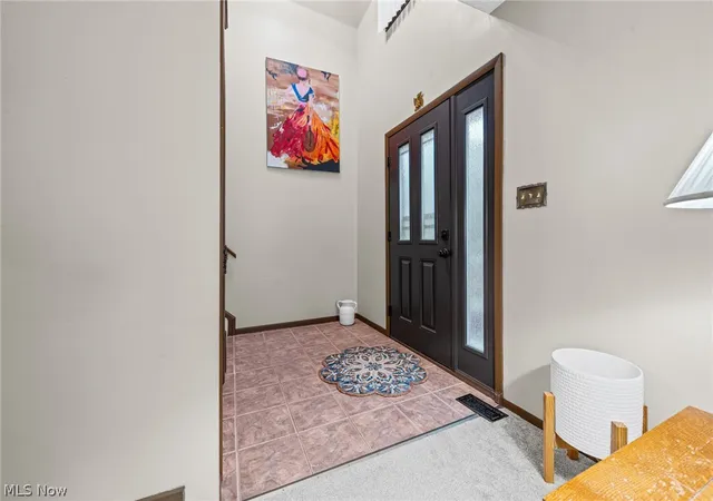 Photo 3 of Condo for sale at 32659 Jefferson Dr, Solon, OH 44139 | MLS# 5235316 | Listing updated on 2026-10-06