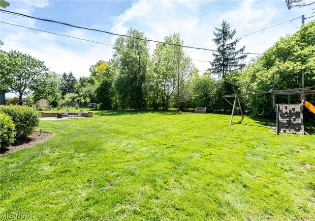 Photo 3 of Sale Pending at 24602 Hawthorne Dr, Beachwood, OH 44122 | MLS# 5212108 | Listing updated on 2026-08-11
