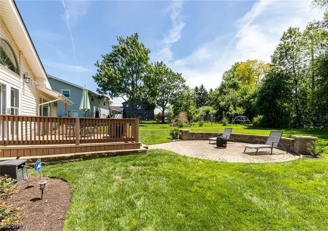 Photo 4 of Sale Pending at 24602 Hawthorne Dr, Beachwood, OH 44122 | MLS# 5212108 | Listing updated on 2026-08-11