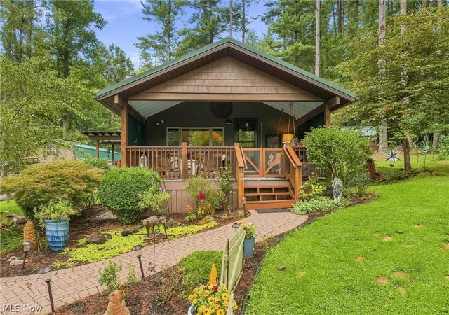 Photo 2 of Single family home for sale at 6040 Concord Dr, Bowerston, OH 44695 | MLS# 5235724 | Listing updated on 2026-08-12