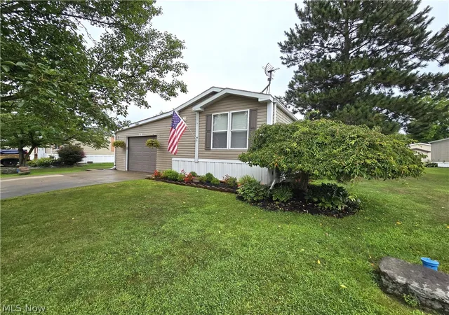 Photo 1 of Single family home for sale at 20 Apple Dr, Andover, OH 44003 | MLS# 5235441 | Listing updated on 2026-08-27