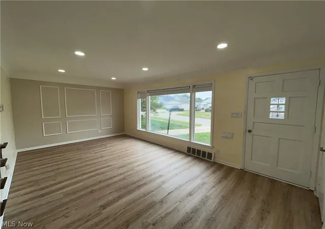 Photo 3 of Sale Pending at 9316 Alexander Rd, Cleveland, OH 44125 | MLS# 5234855 | Listing updated on 2026-08-19