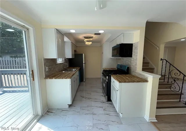 Photo 4 of Sale Pending at 9316 Alexander Rd, Cleveland, OH 44125 | MLS# 5234855 | Listing updated on 2026-08-19