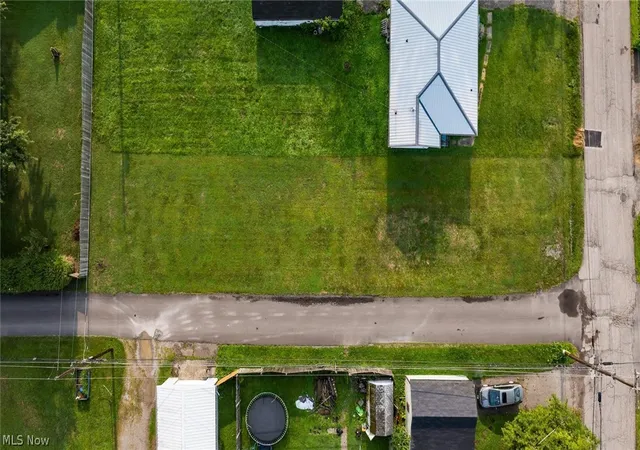 Photo 2 of Sale Pending at 765 Wabash Ave, Zanesville, OH 43701 | MLS# 5235709 | Listing updated on 2026-08-17
