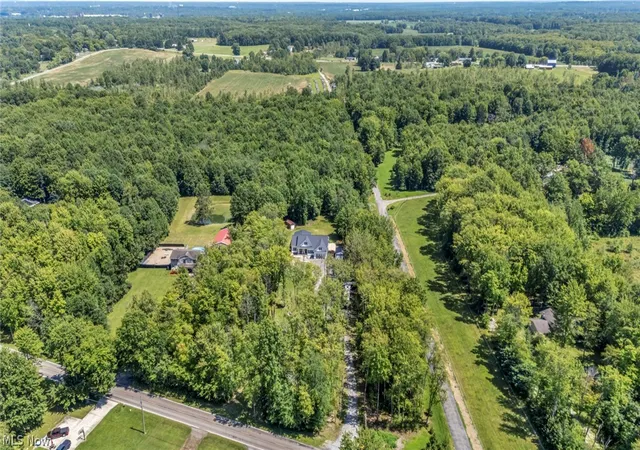 Photo 2 of Sale Pending at 4331 Palmyra Rd, Warren, OH 44481 | MLS# 5234769 | Listing updated on 2026-08-13