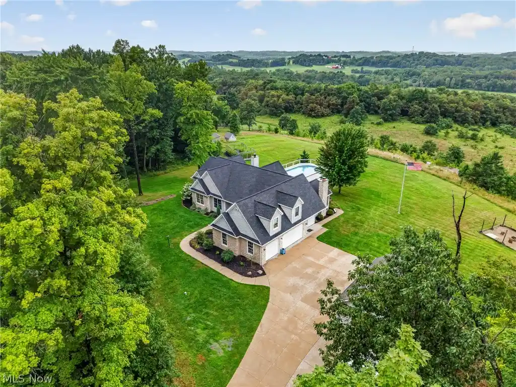 Photo 1 of Single family home for sale at 1029 Baird Ave Se, Paris, OH 44669 | MLS# 5235029 | Listing updated on 2026-10-24