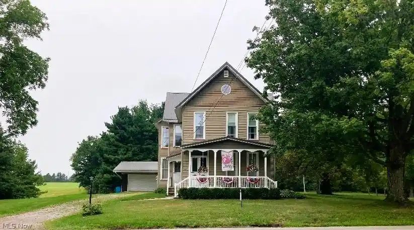 Photo 1 of Single family home for sale at 3875 State Rd S, Ashtabula, OH 44004 | MLS# 5231698 | Listing updated on 2026-10-24