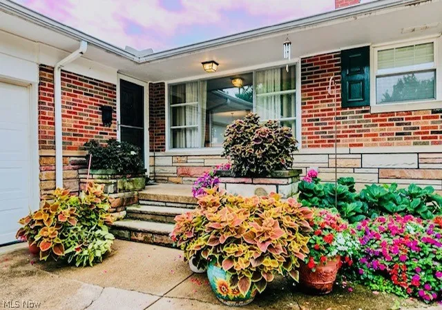 Photo 2 of Sale Pending at 1934 Caronia Dr, Cleveland, OH 44124 | MLS# 5235617 | Listing updated on 2026-08-18