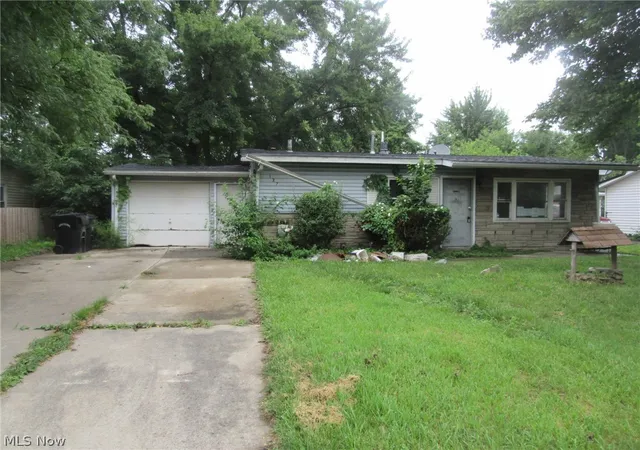 Photo 1 of Single family home for sale at 127 Belmont Ave, Elyria, OH 44035 | MLS# 5235901 | Listing updated on 2026-08-12