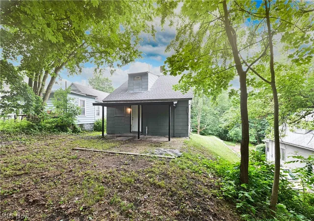 Photo 2 of Single family home for sale at 49 Penfield Ave, Akron, OH 44310 | MLS# 5235816 | Listing updated on 2026-08-12