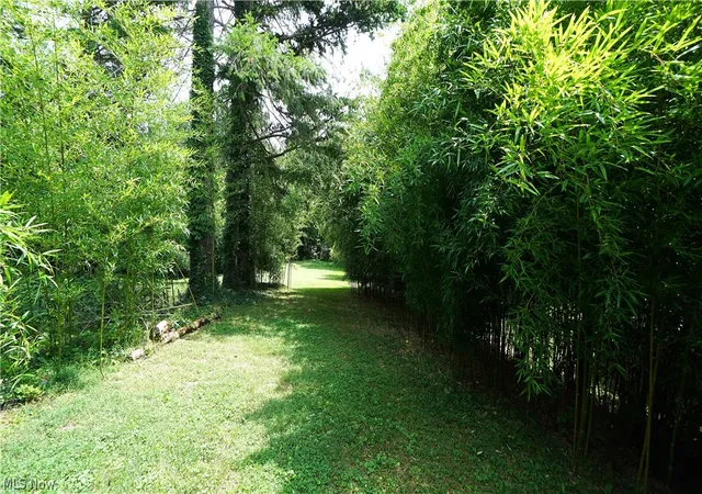 Photo 3 of Single family home for sale at 264 Kent Dr, Tallmadge, OH 44278 | MLS# 5235630 | Listing updated on 2026-08-20