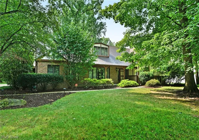 Photo 1 of Single family home for sale at 9540 Falcon Trak Ne, Warren, OH 44484 | MLS# 5235371 | Listing updated on 2026-08-12