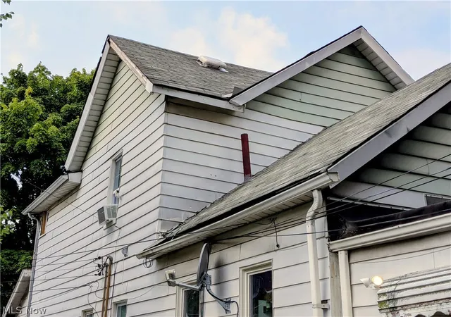 Photo 4 of House for sale at 2217 W 104th Street, Cleveland, OH 44102 | MLS# 5235610 | Listing updated on 2026-08-31
