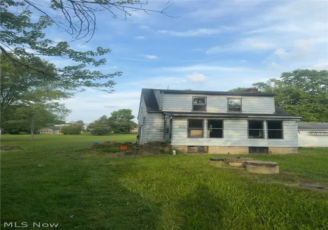 Photo 3 of Single family home for sale at 3573 Pershing Ave, Hubbard, OH 44425 | MLS# 5235565 | Listing updated on 2026-08-18