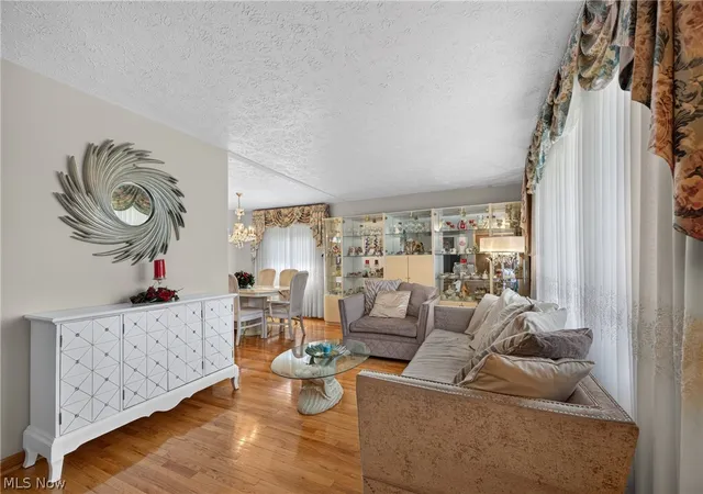Photo 4 of Sale Pending at 34260 Glen Dr, Eastlake, OH 44095 | MLS# 5233775 | Listing updated on 2026-08-17