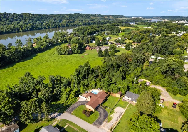 44th image of 609 Thomas St, Belpre, OH 45714 | MLS# 5235360