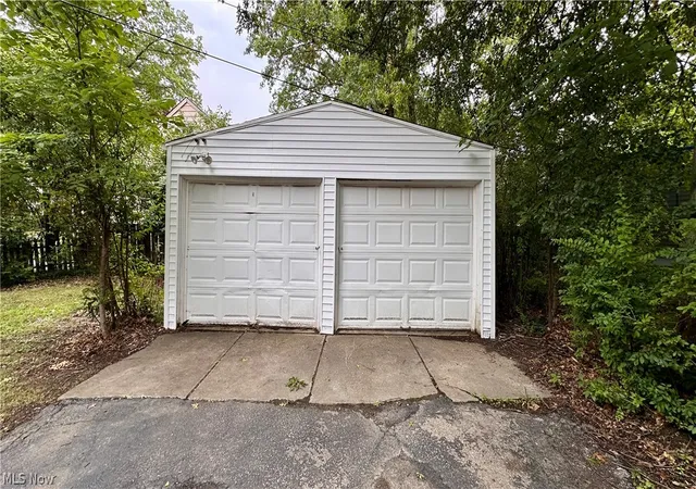 Photo 4 of Single family home for sale at 3700 Blanche Ave, Cleveland, OH 44118 | MLS# 5235978 | Listing updated on 2026-08-18