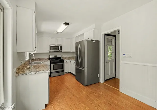 Photo 2 of Single family home for sale at 2381 Chatham Rd, Akron, OH 44313 | MLS# 5236133 | Listing updated on 2026-08-27