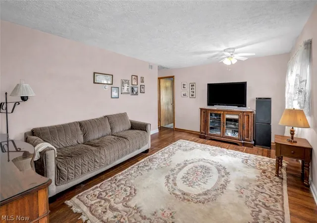 Photo 4 of Sale Pending at 1325 Hadcock Rd, Brunswick, OH 44212 | MLS# 5235969 | Listing updated on 2026-08-29