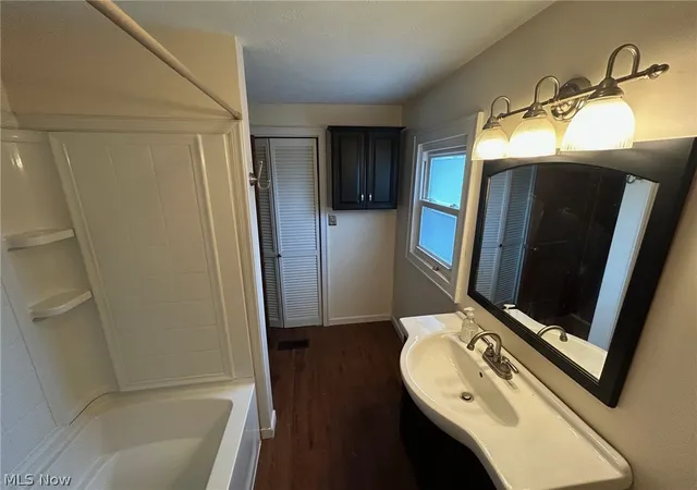 Photo 34 of Sale Pending at 952 Lakeview Dr, Parkersburg, WV 26104 | MLS# 5235851 | Listing updated on 2026-09-30