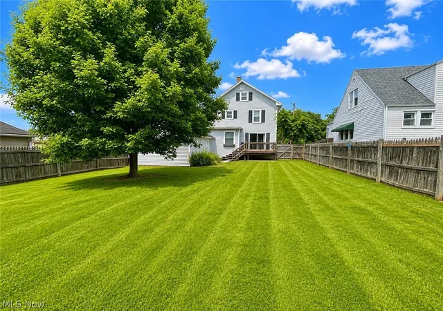 Photo 4 of Sale Pending at 952 Lakeview Dr, Parkersburg, WV 26104 | MLS# 5235851 | Listing updated on 2026-09-30