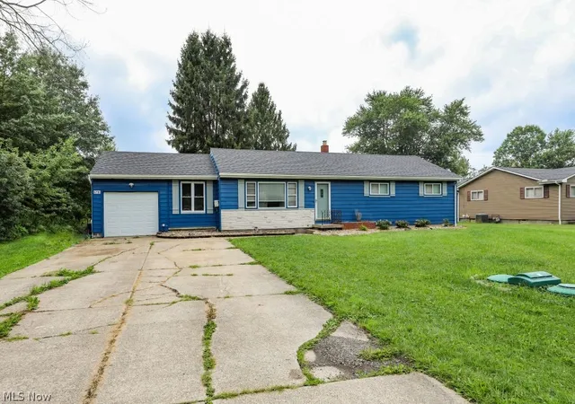 Photo 4 of Sale Pending at 6781 Peck Rd, Ravenna, OH 44266 | MLS# 5236017 | Listing updated on 2026-09-22