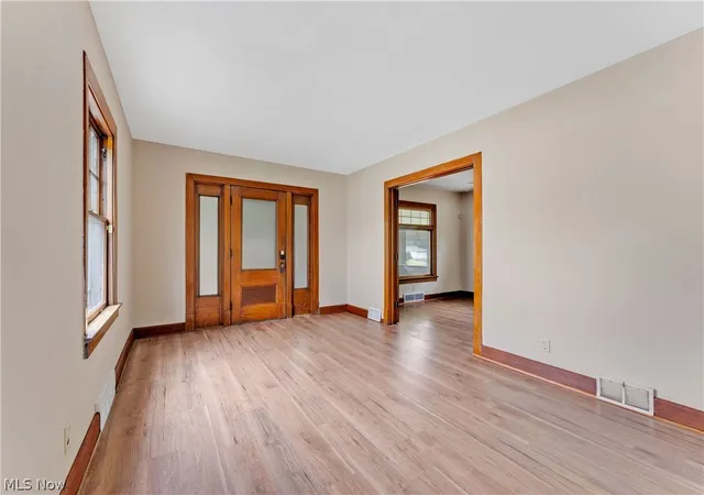 Photo 3 of Single family home for sale at 486 7th Street, Struthers, OH 44471 | MLS# 5236100 | Listing updated on 2026-09-24