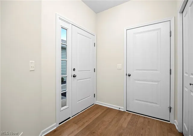 Photo 2 of Single family home for sale at 509 Eldemire Ln, Elyria, OH 44035 | MLS# 5235993 | Listing updated on 2026-08-15