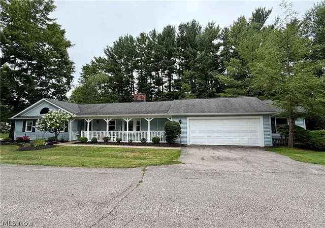 Photo 32 of Sale Pending at 103 Burlington Oval Dr, Chardon, OH 44024 | MLS# 5235407 | Listing updated on 2026-08-25
