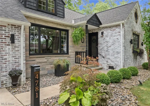 Photo 4 of Sale Pending at 4781 W 211th Street, Cleveland, OH 44126 | MLS# 5236018 | Listing updated on 2026-08-19
