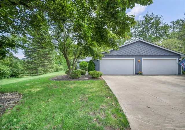 Photo 3 of Condo for sale at 1442 Timberland Ln, Twinsburg, OH 44087 | MLS# 5234727 | Listing updated on 2026-10-06