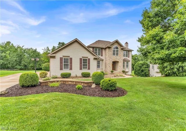 Photo 3 of Single family home for sale at 2940 Robert Gary Ct, Medina, OH 44256 | MLS# 5235989 | Listing updated on 2026-08-13